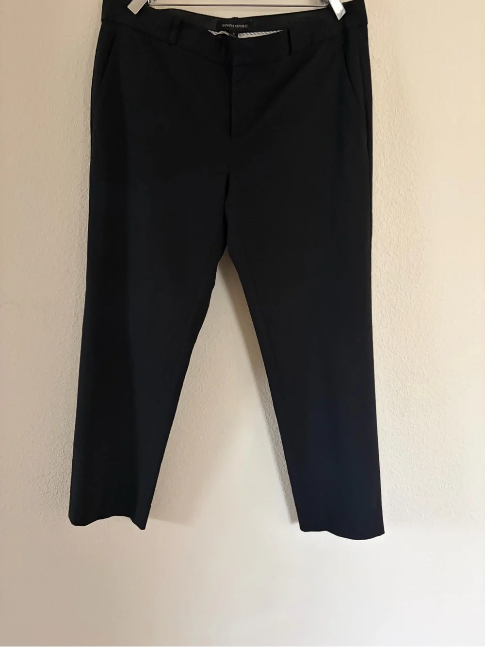 Banana Republic Women’s Black Ankle
Avery Cut Straight Pants Size 8 - Picture 3 of 16